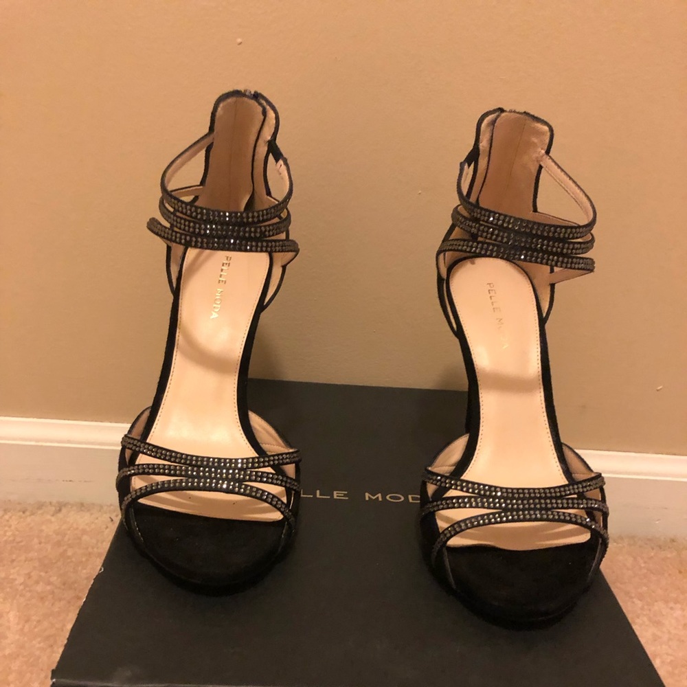 Pelle Moda black suede heels
